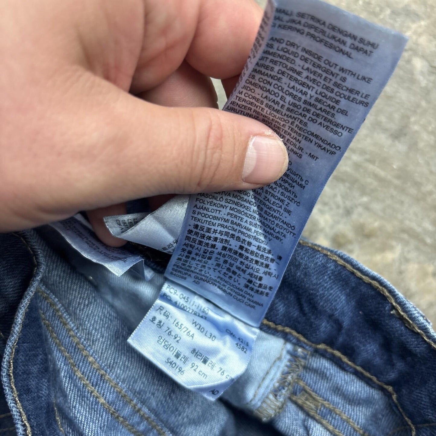 Navy Blue Denim Levi’s 511 Men’s Cut Off Shorts | W30