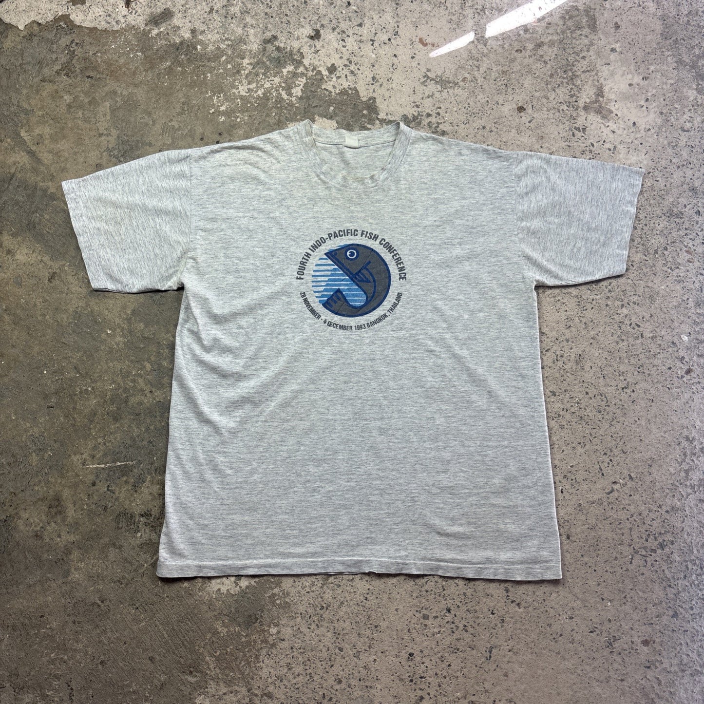 Vintage Grey 90s Graphic T-Shirt | Size XL