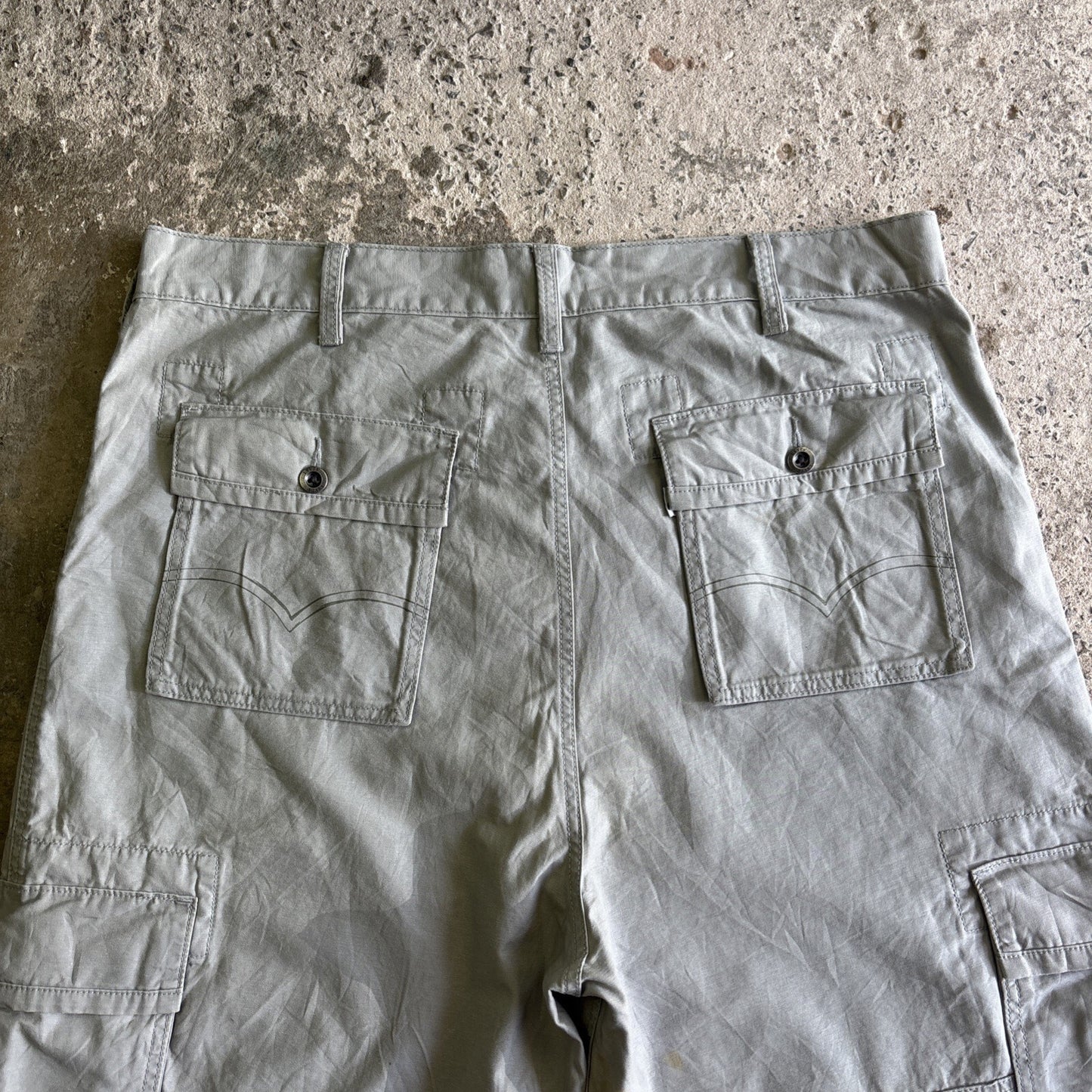 Grey Levi’s Cotton Cargo Shorts | W40"