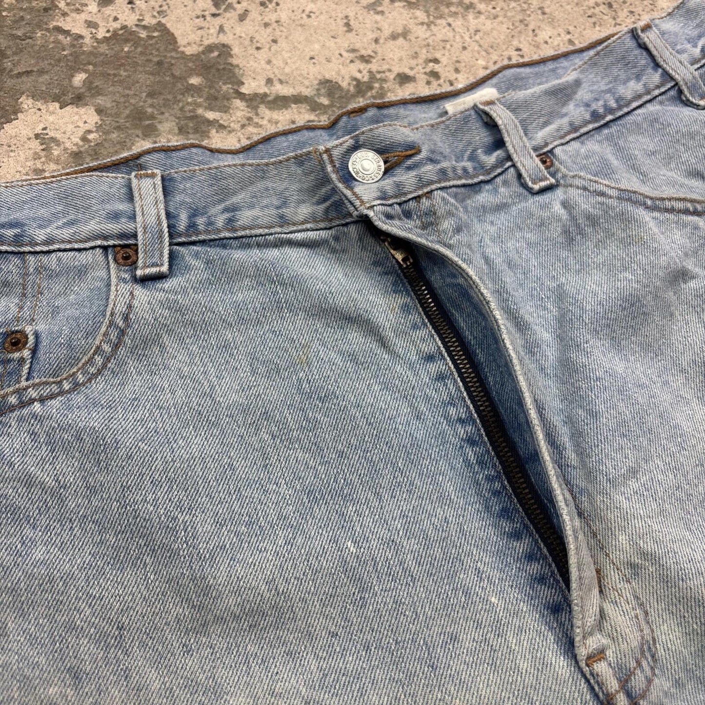Light Blue Denim Levi’s 505 Relaxed Fit Jean Shorts | 40"