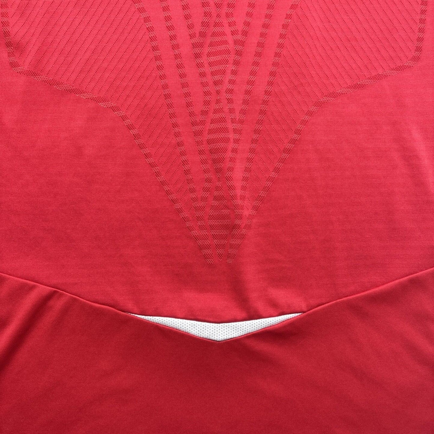 Red Umbro 2008/10 England Football Away Shirt | Size: L