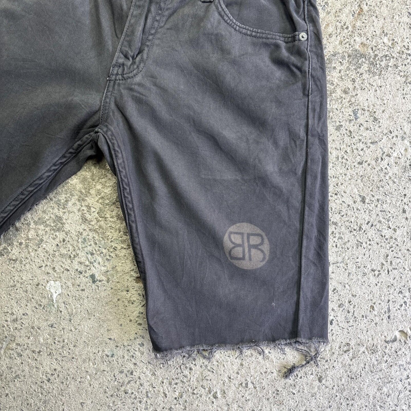 Dark Grey Levi’s 514 Cut Off Jean Shorts | W30"