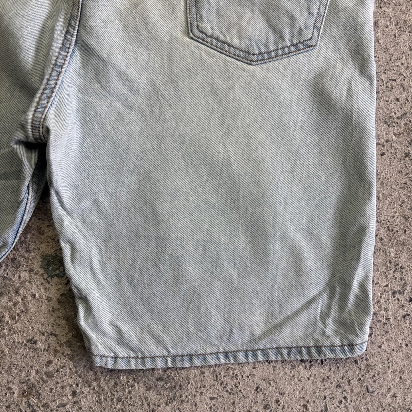 Light Blue Levi’s Denim Jean Shorts | W40