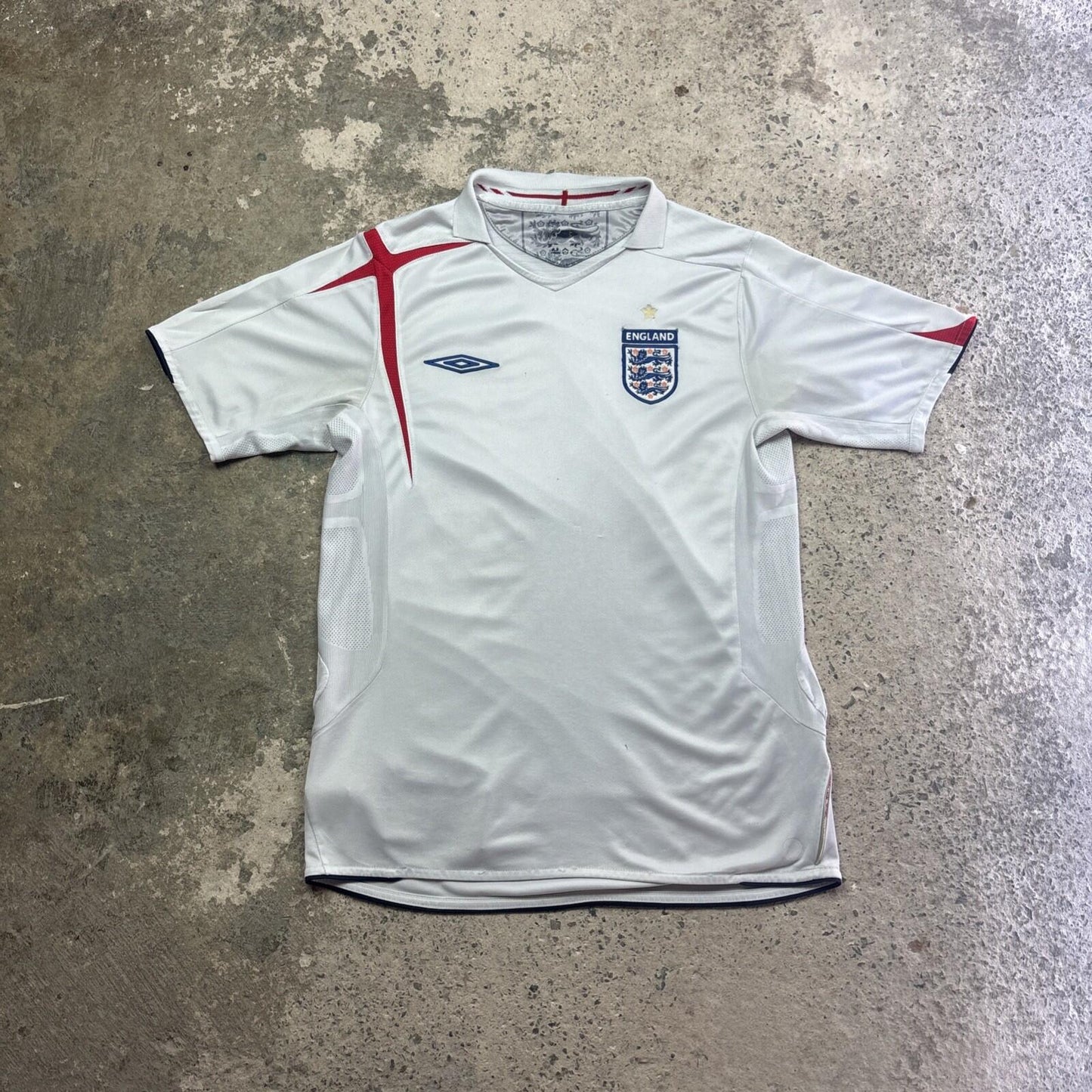White England Umbro 2005/07 Football Home Shirt | Size M