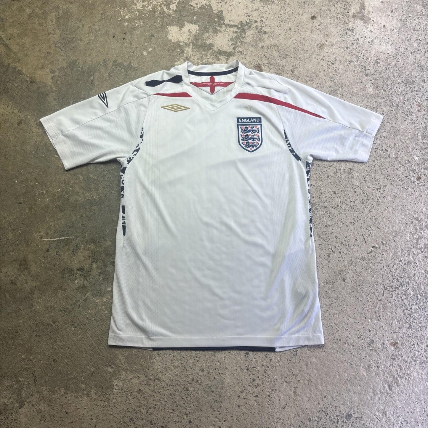 White England Umbro 2007/09 Home Shirt | Size: M