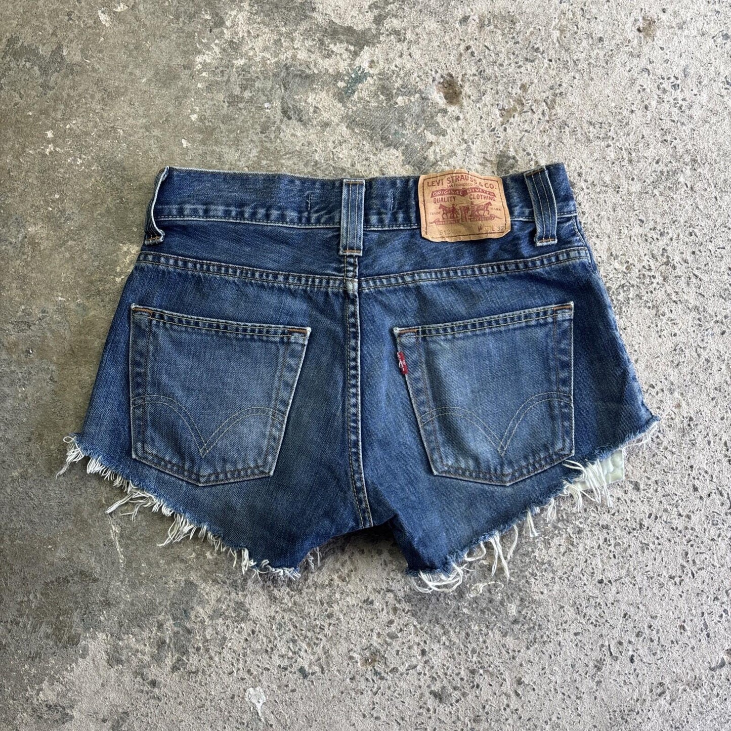 Blue Denim Levi’s Denim Jean Short Shorts | W30"