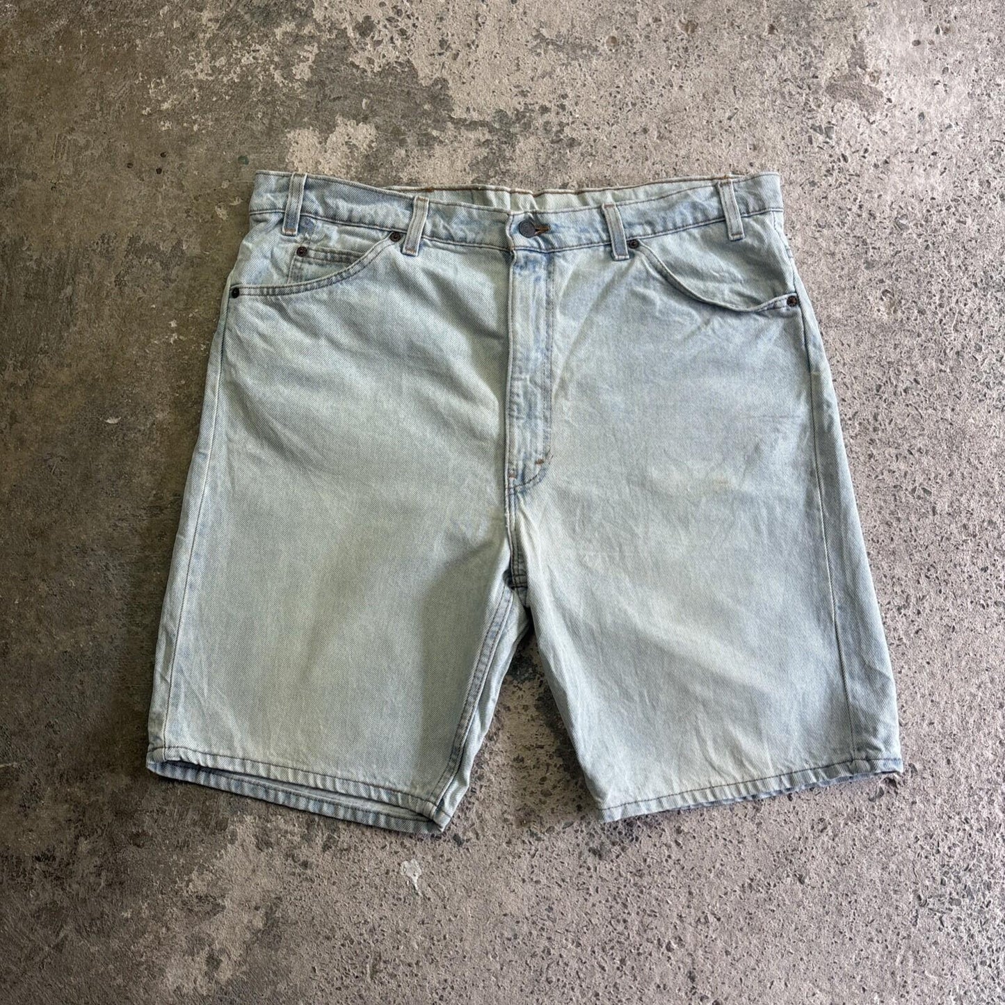Light Blue Levi’s Denim Jean Shorts | W40