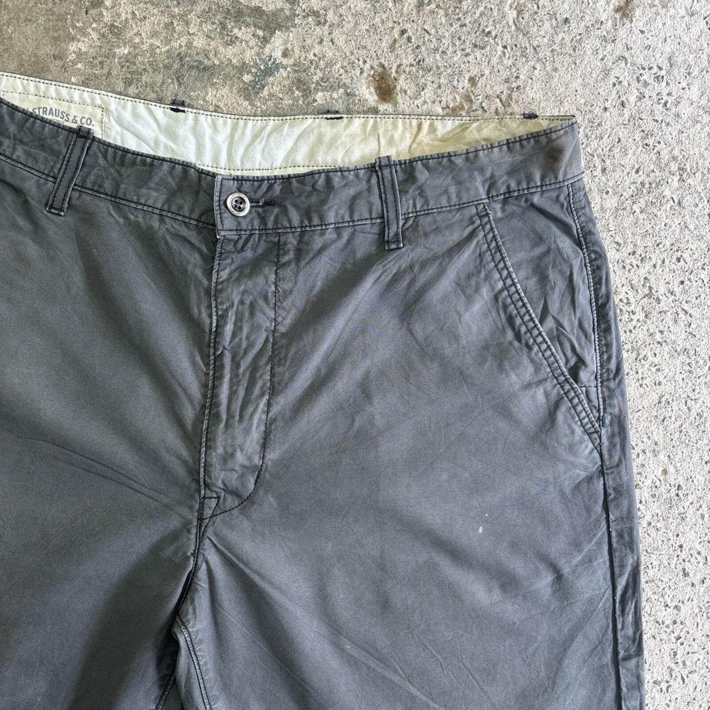 Grey Levi’s Relaxed Fit Chino Shorts | W38"
