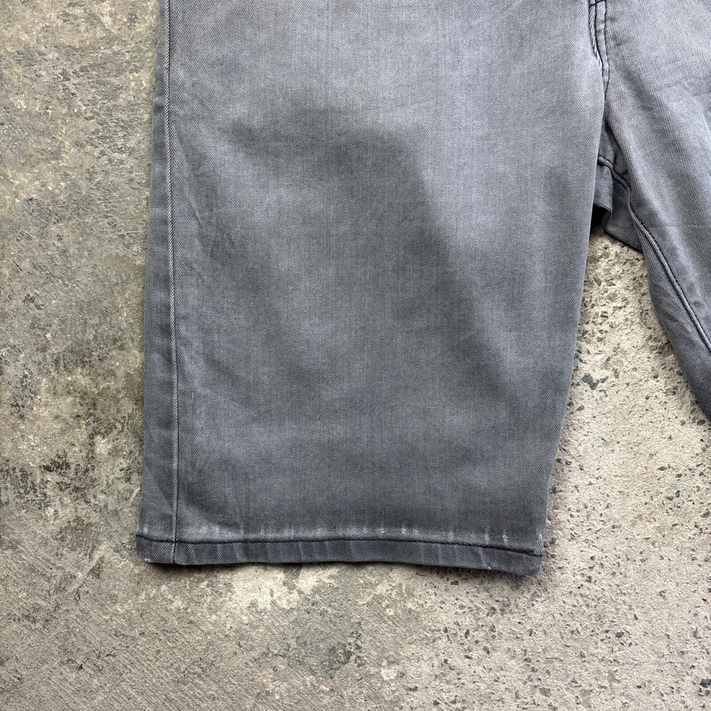 Grey Levi’s 569 Denim Jean Shorts | W34"