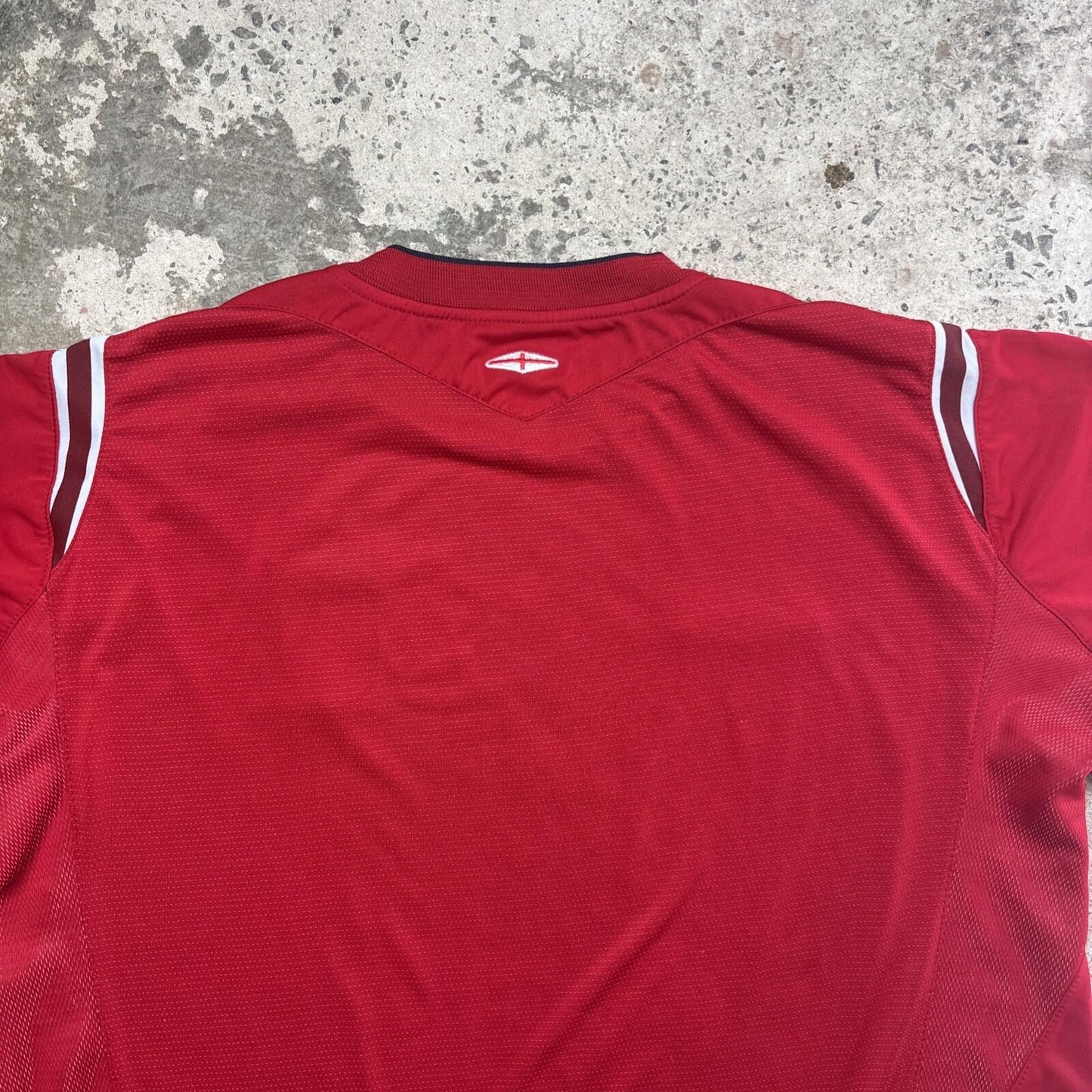 Red England 2004/06 Football Umbro Away Shirt | Size: XL