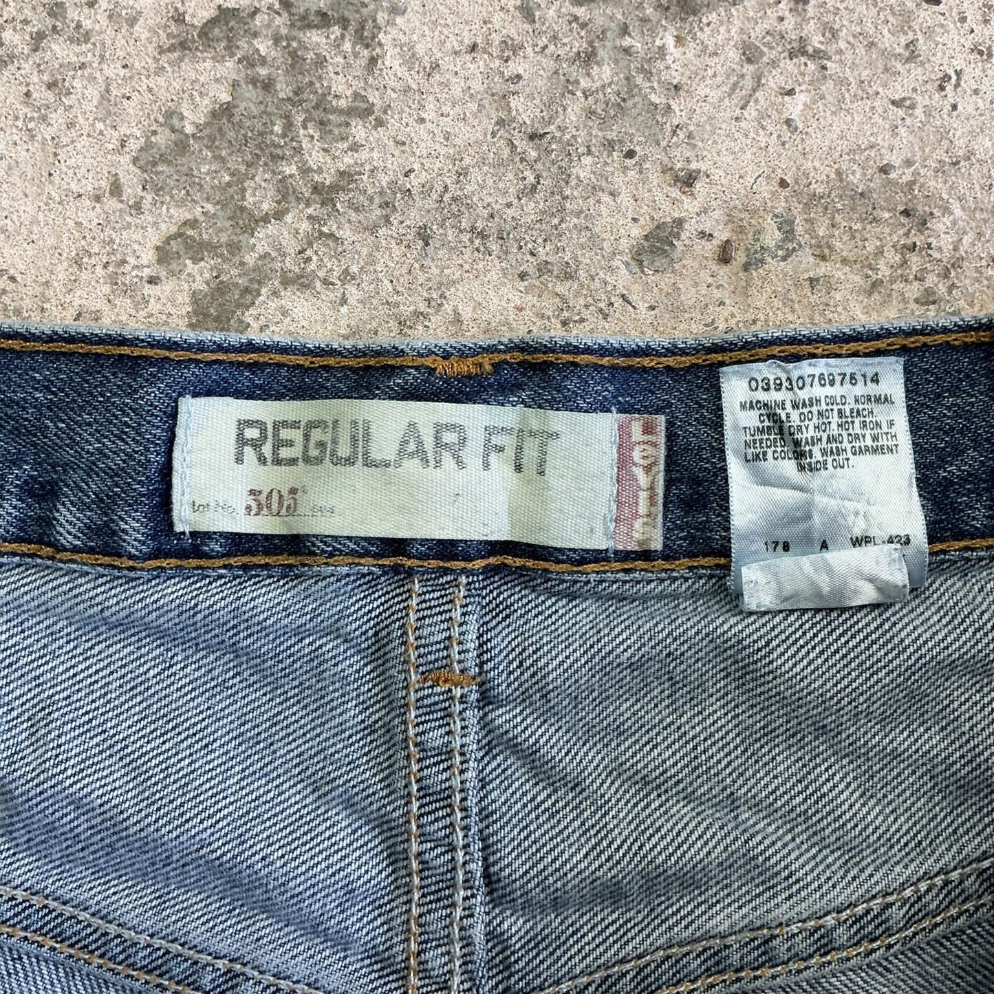 Blue Levi’s Denim Jean Shorts In Regular Fit | W40