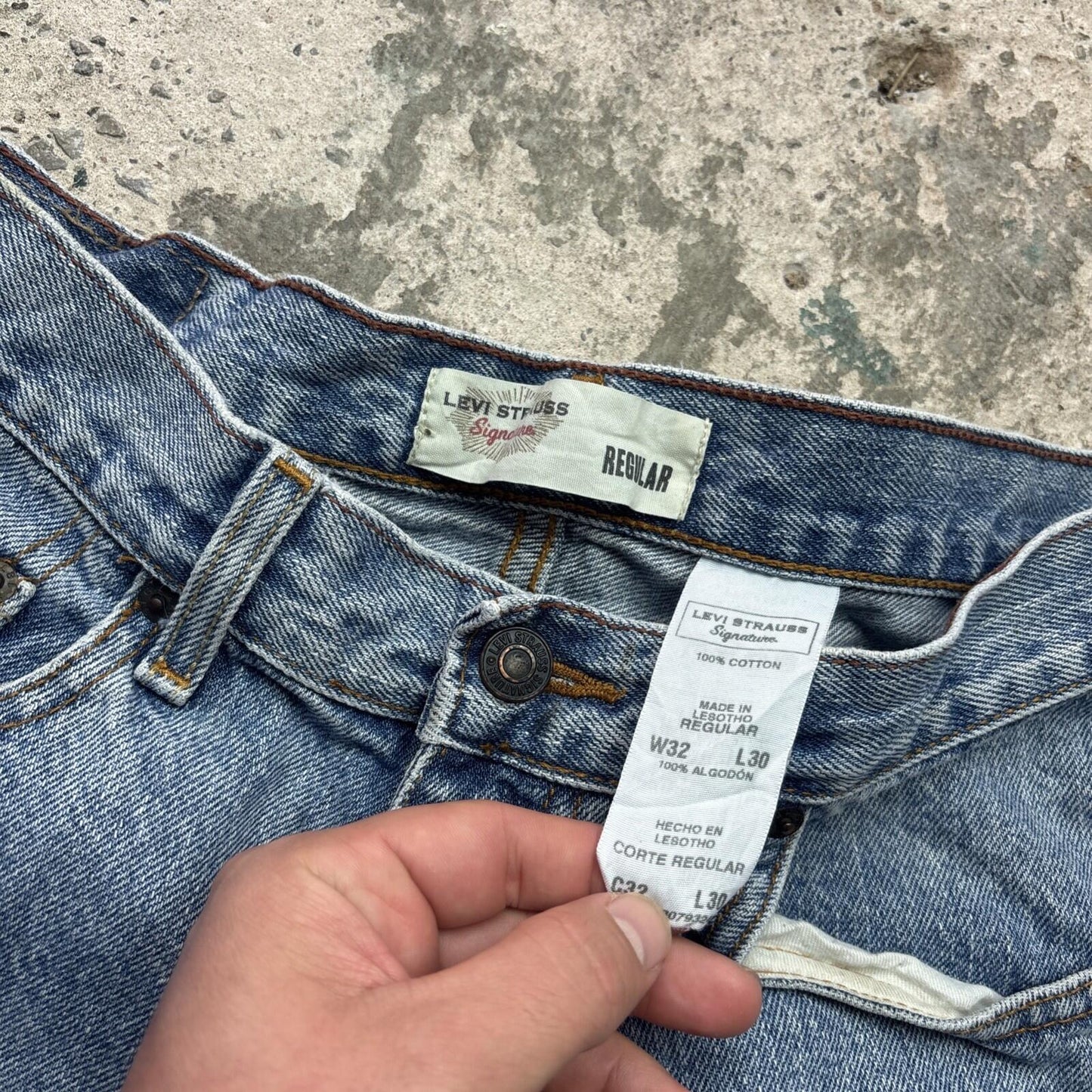 Blue Denim Levi Strauss Signature Men’s Cut Off Shorts | W32