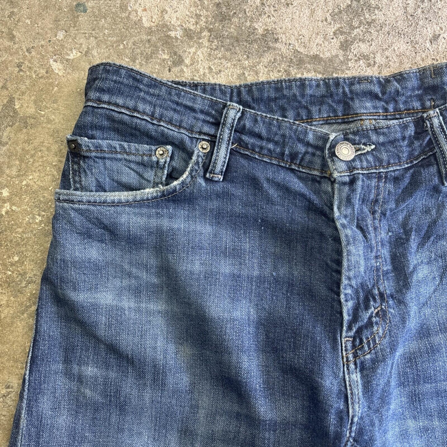Blue Denim Cut Off Levi’s Jean Shorts | W33"