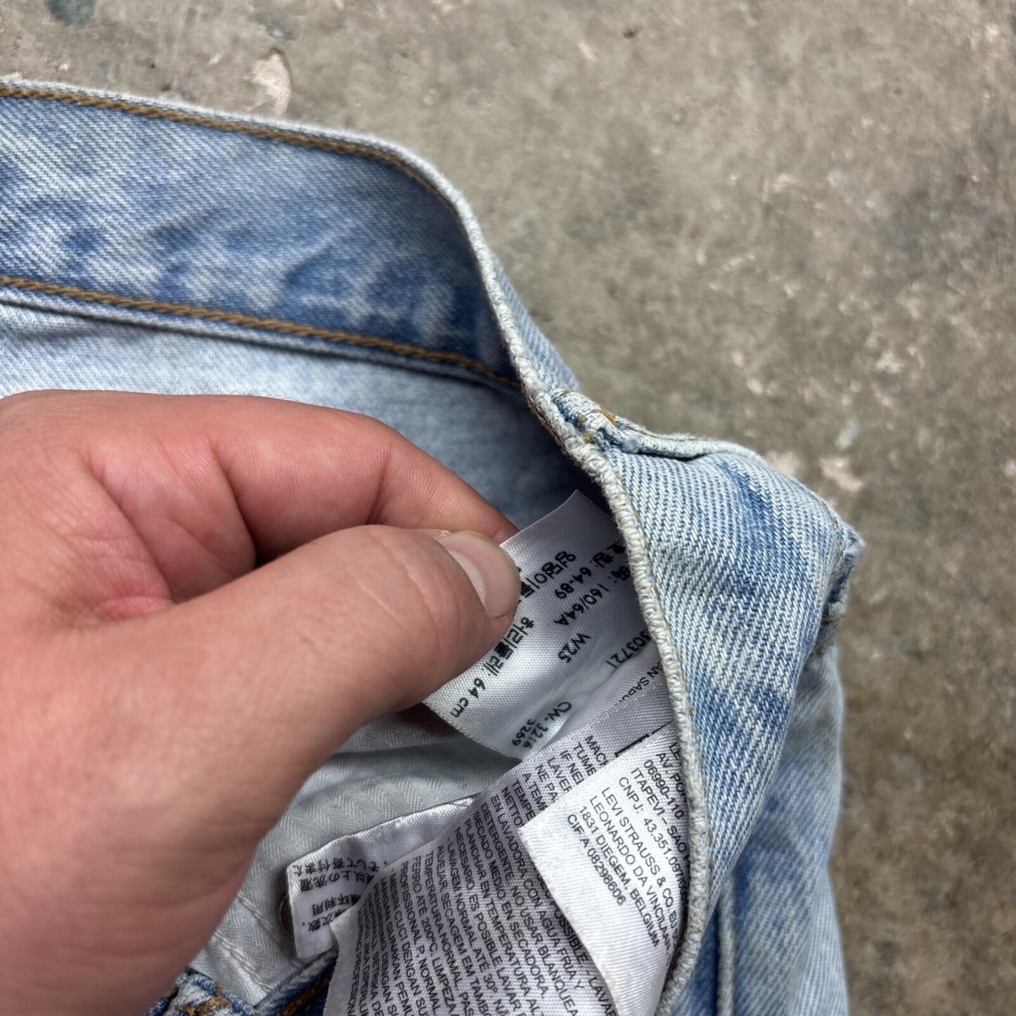 Blue Denim Levi’s Men’s Cut Off Shorts | W25