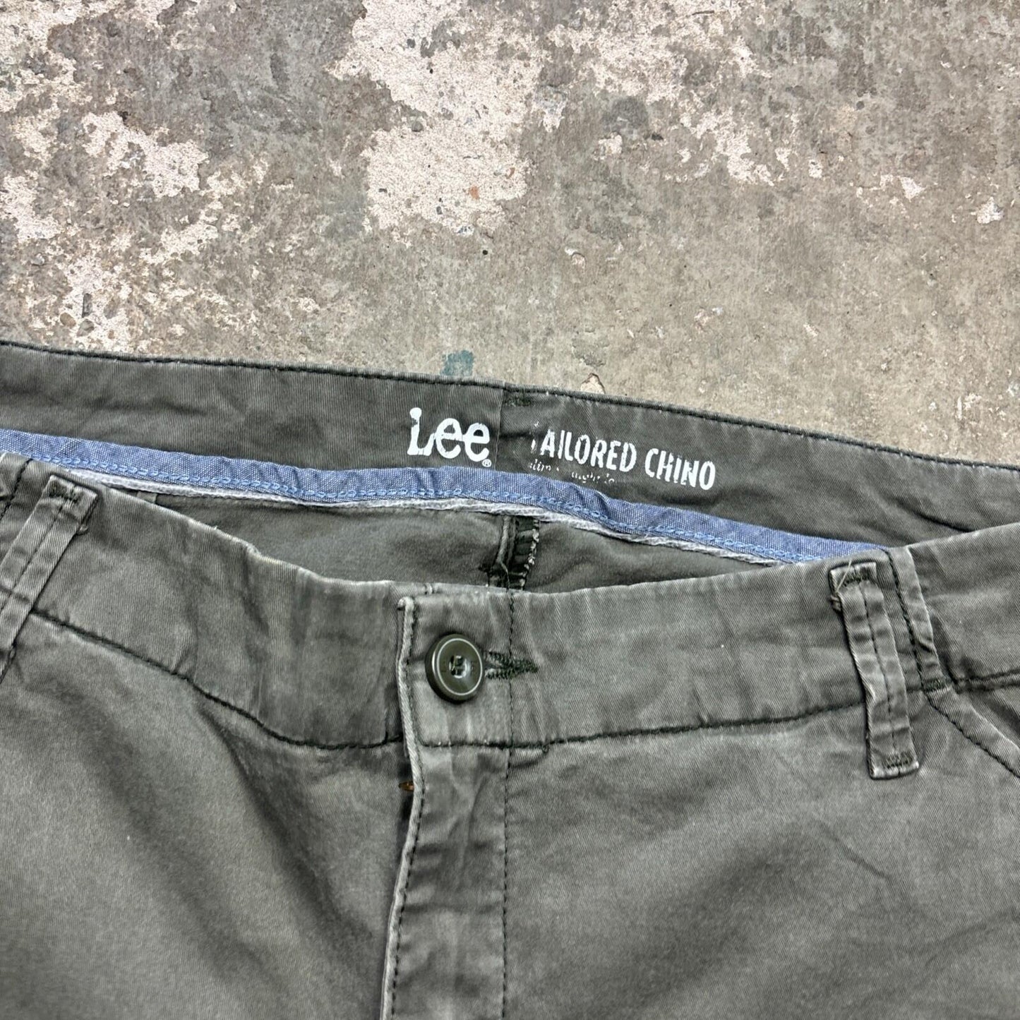 Khaki Green Lee Women’s Capri Shorts | Size 16