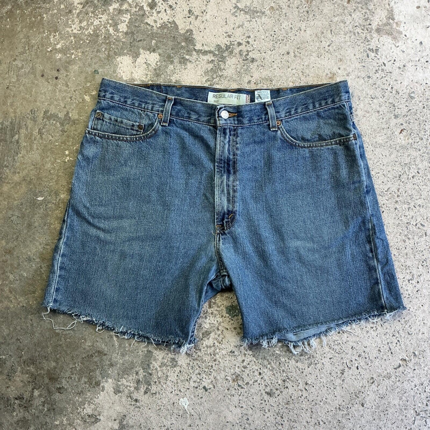 Blue Levi’s Denim Jean Shorts In Regular Fit | W40