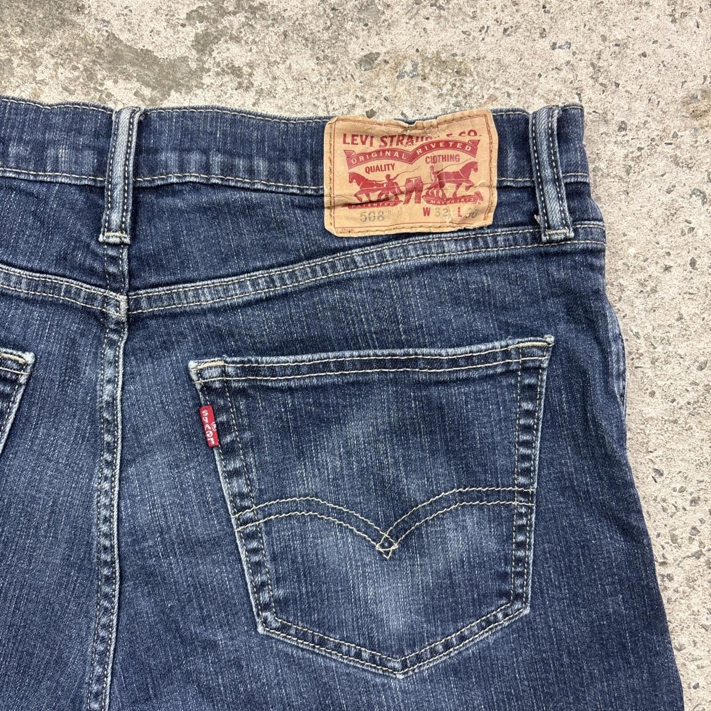 Blue Textured Women’s Levi’s 508 Denim Jean Shorts | W32"