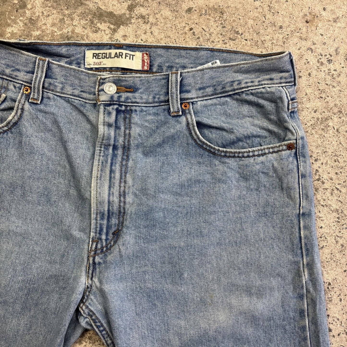 Blue Levi’s Denim Cut Off Jean Shorts In Regular Fit | W36"