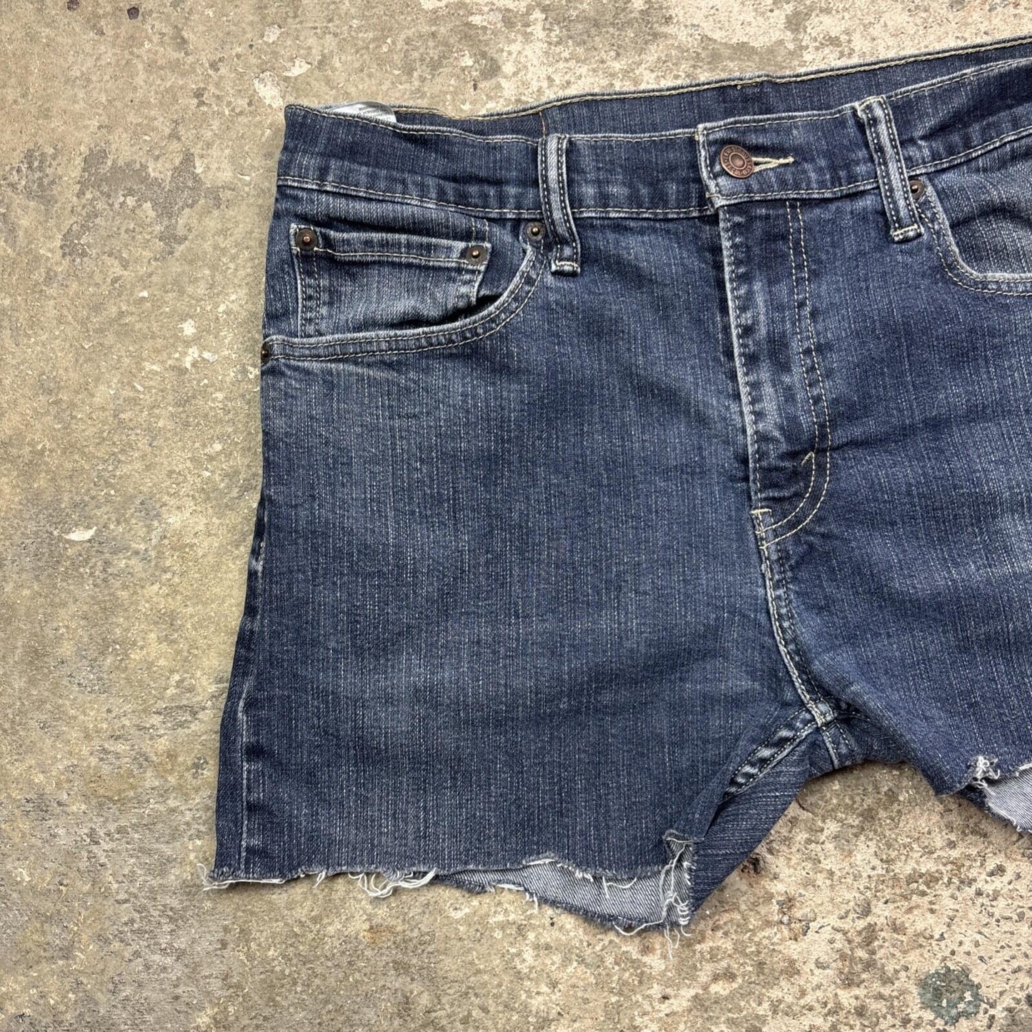Blue Textured Women’s Levi’s 508 Denim Jean Shorts | W32"