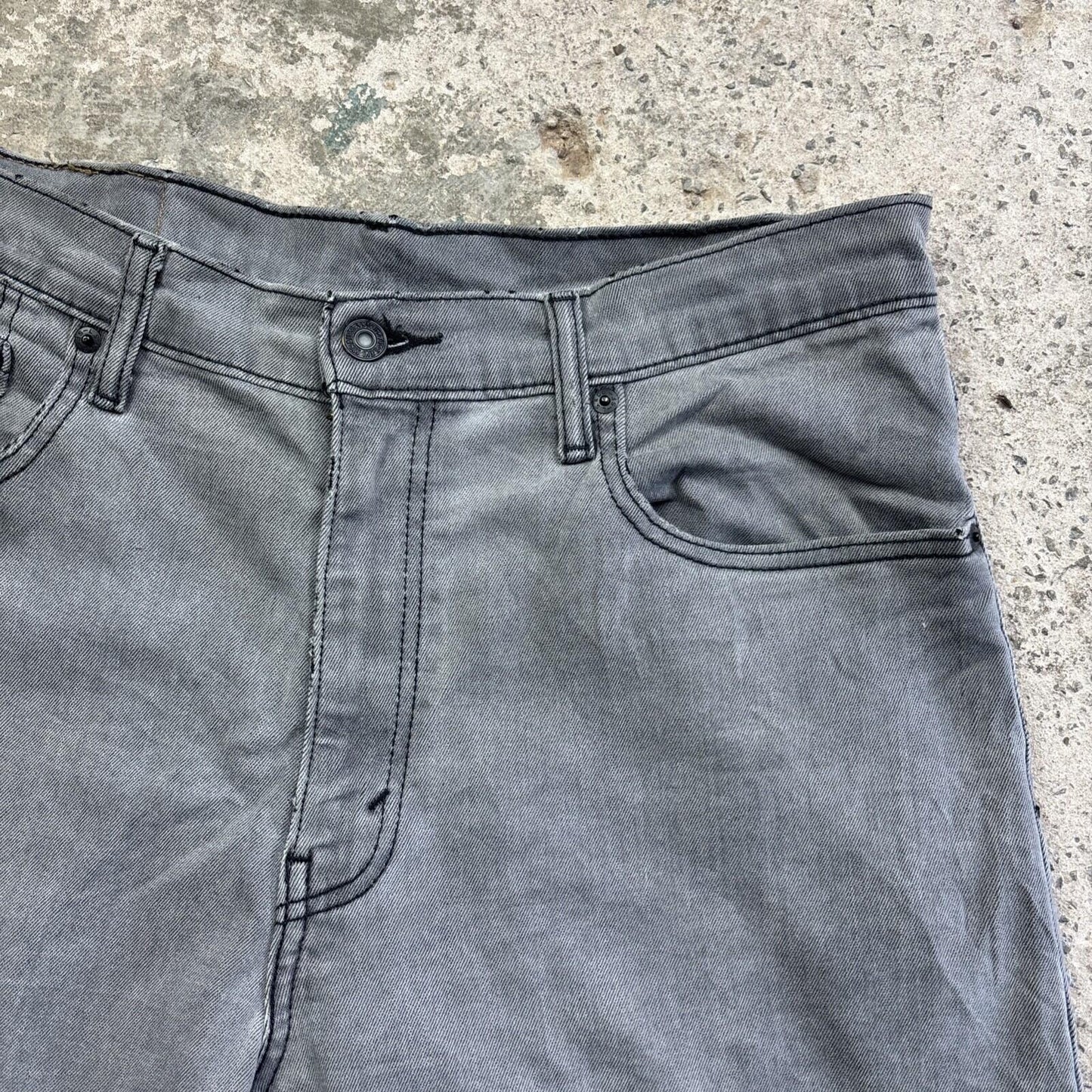 Grey Levi’s 569 Denim Jean Shorts | W34"