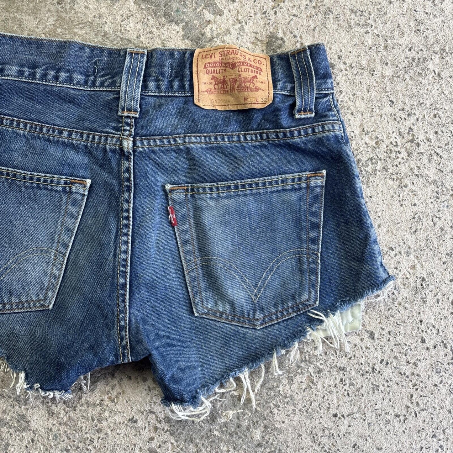 Blue Denim Levi’s Denim Jean Short Shorts | W30"