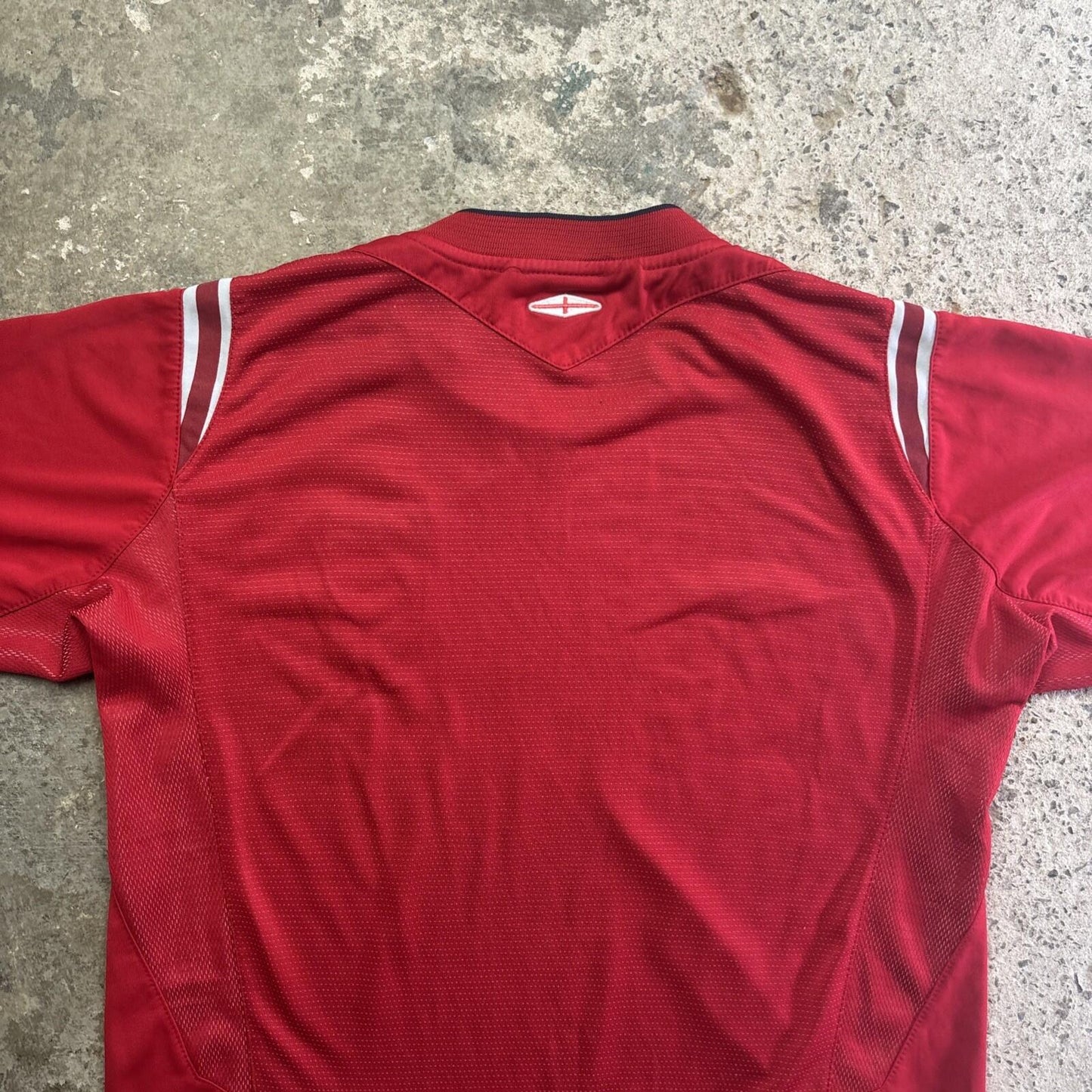 Red Umbro 2004/06 England Football Shirt | Size: S