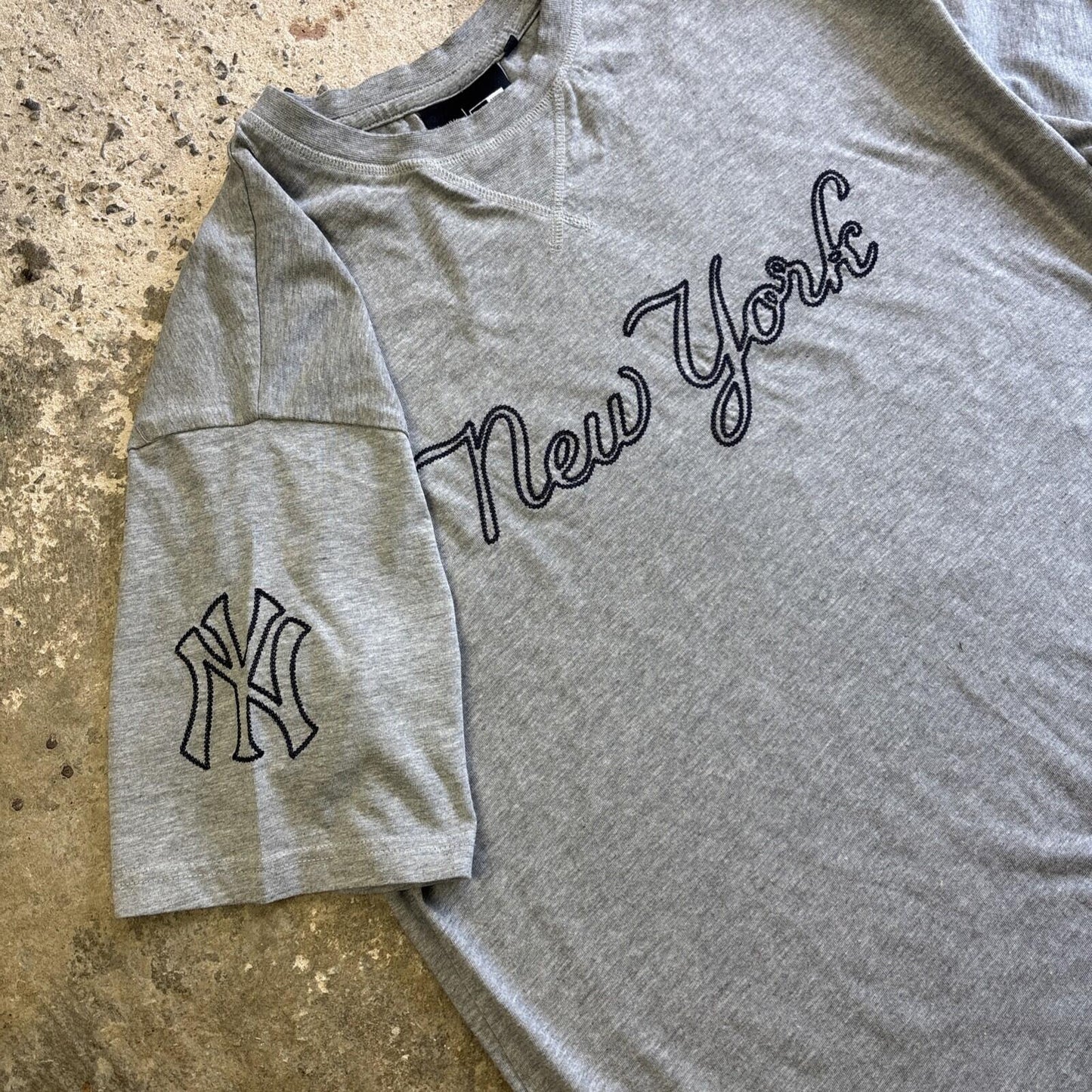 Grey New York Yankees Graphic New Era T-shirt Men's
