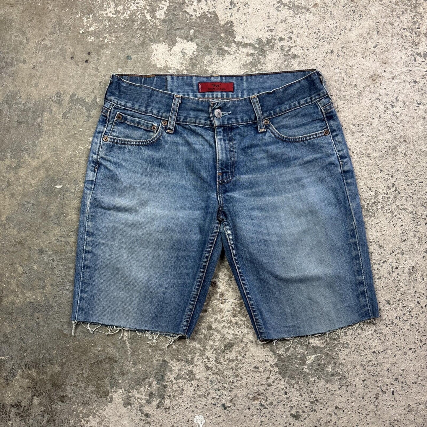 Textured Blue Women’s Levis 557 Cut Off Jean Shorts | W30"