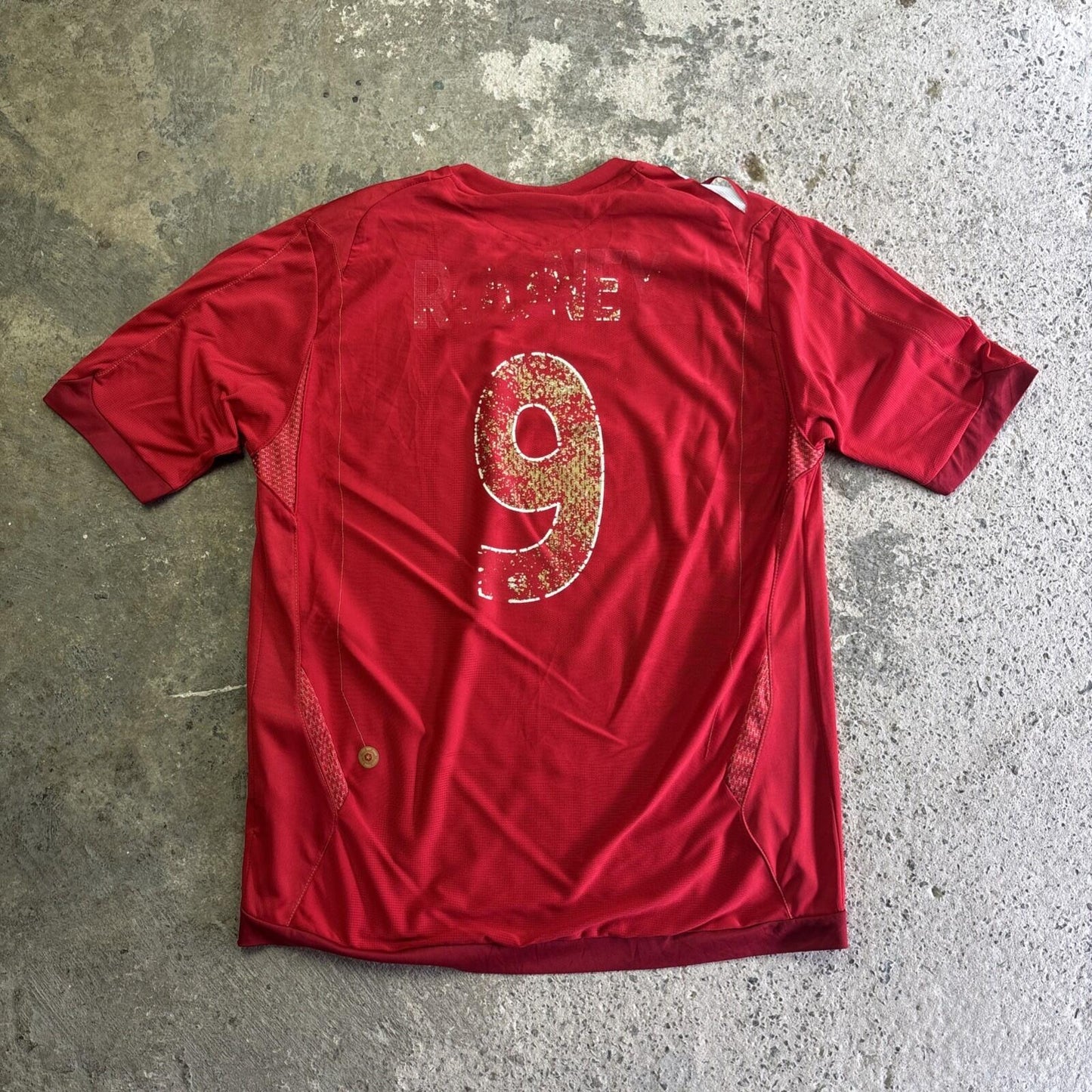 2006-09 Red Umbro Rooney #9 England Away Football Men’s Shirt | L