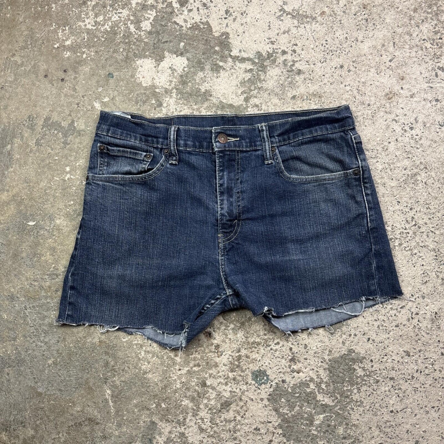 Blue Textured Women’s Levi’s 508 Denim Jean Shorts | W32"