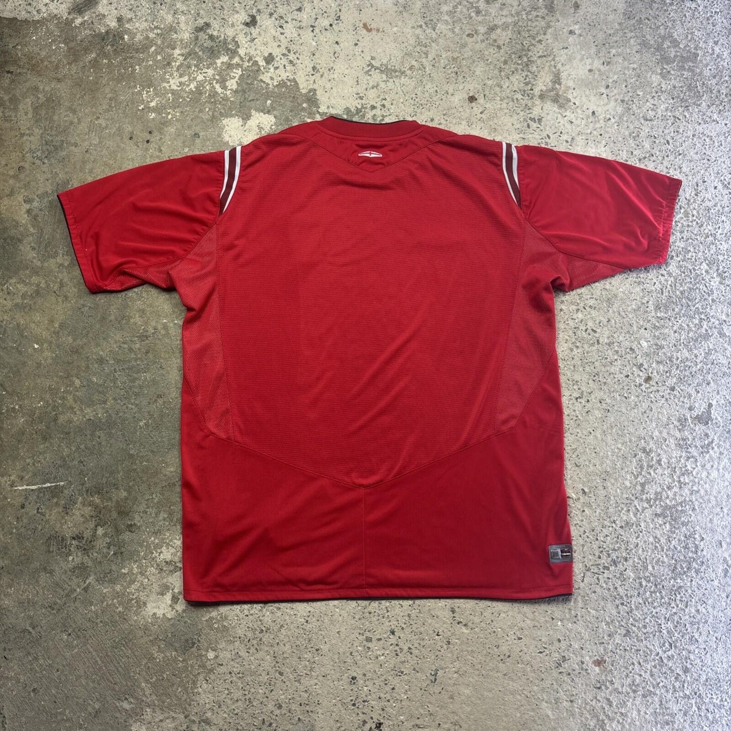 Red England 2004/06 Football Umbro Away Shirt | Size: XL