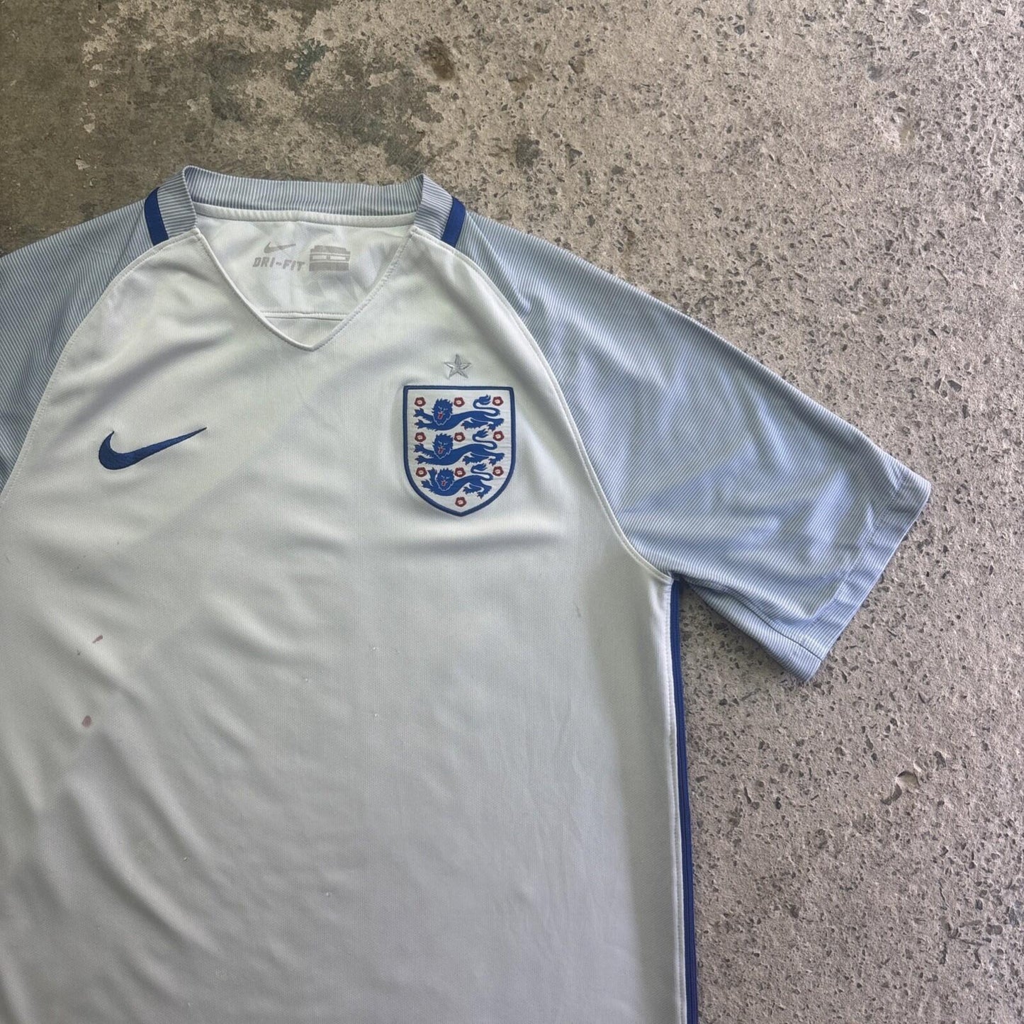 White Nike 2016/17 England Football Shirt | Size: M