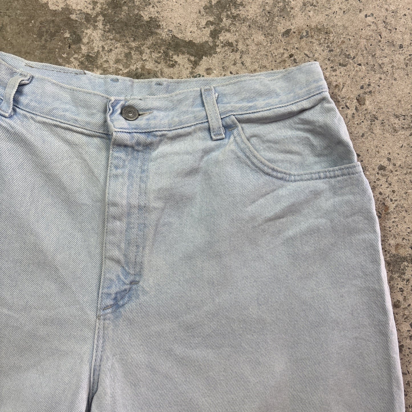 Light Blue Denim Lee Jean Shorts | W32"