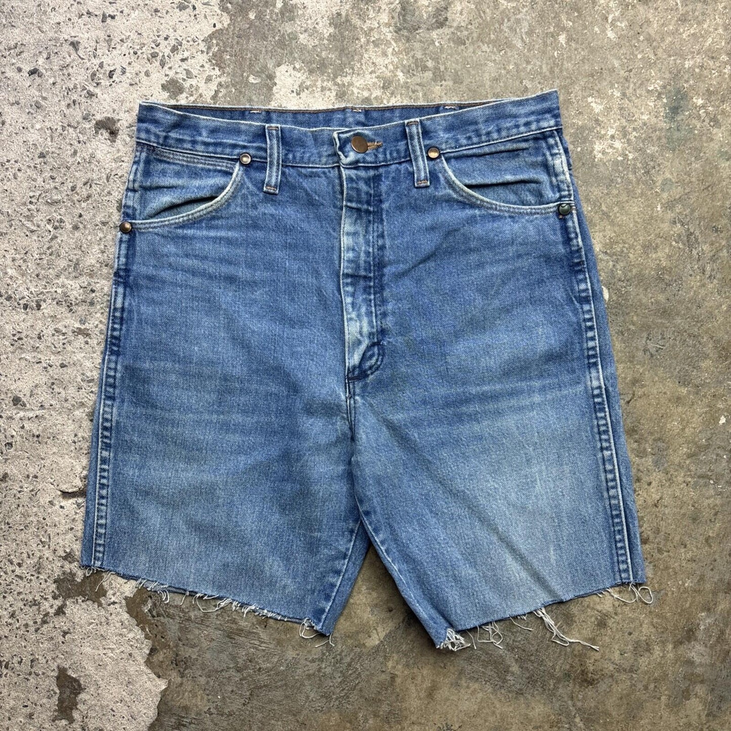 Blue Denim Wrangler Men’s Cut Off Shorts | W31