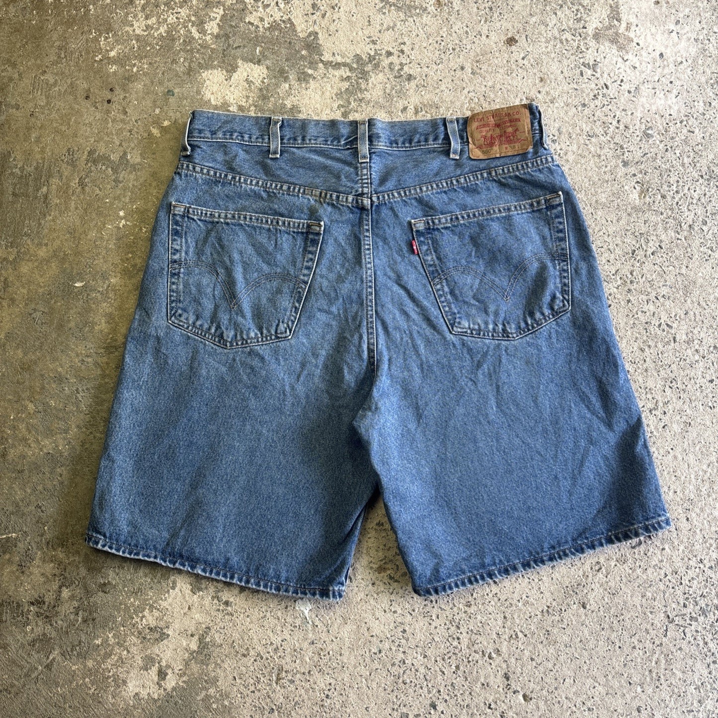 Blue Denim Levi’s 550 Jean Shorts | W38"