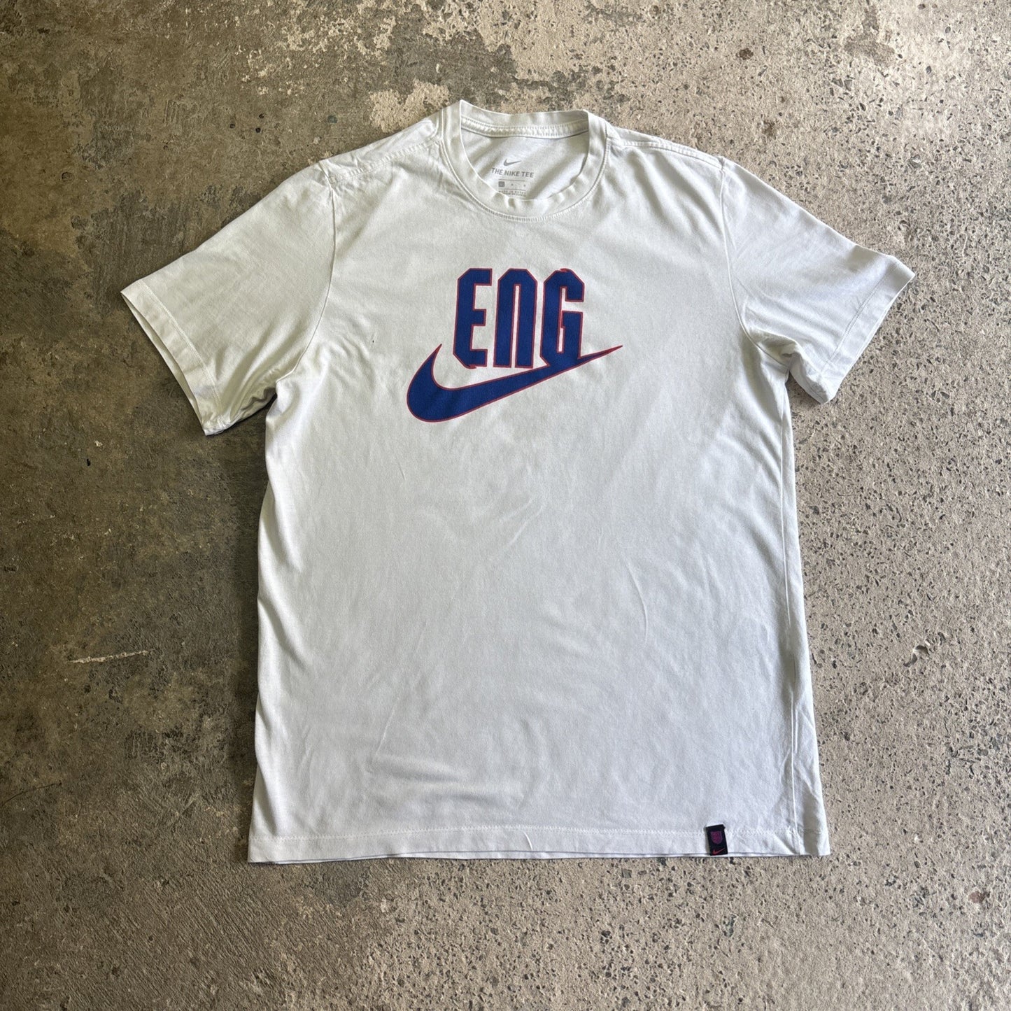 White Nike Graphic England Football T-shirt | Size: L