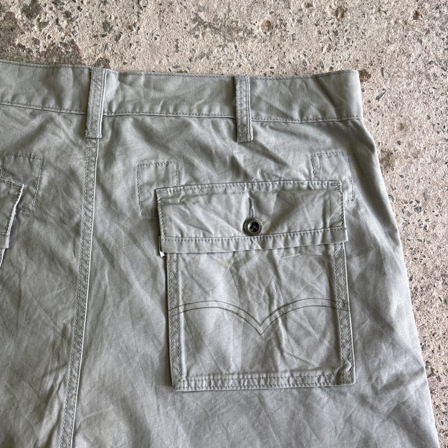 Grey Levi’s Cotton Cargo Shorts | W40"