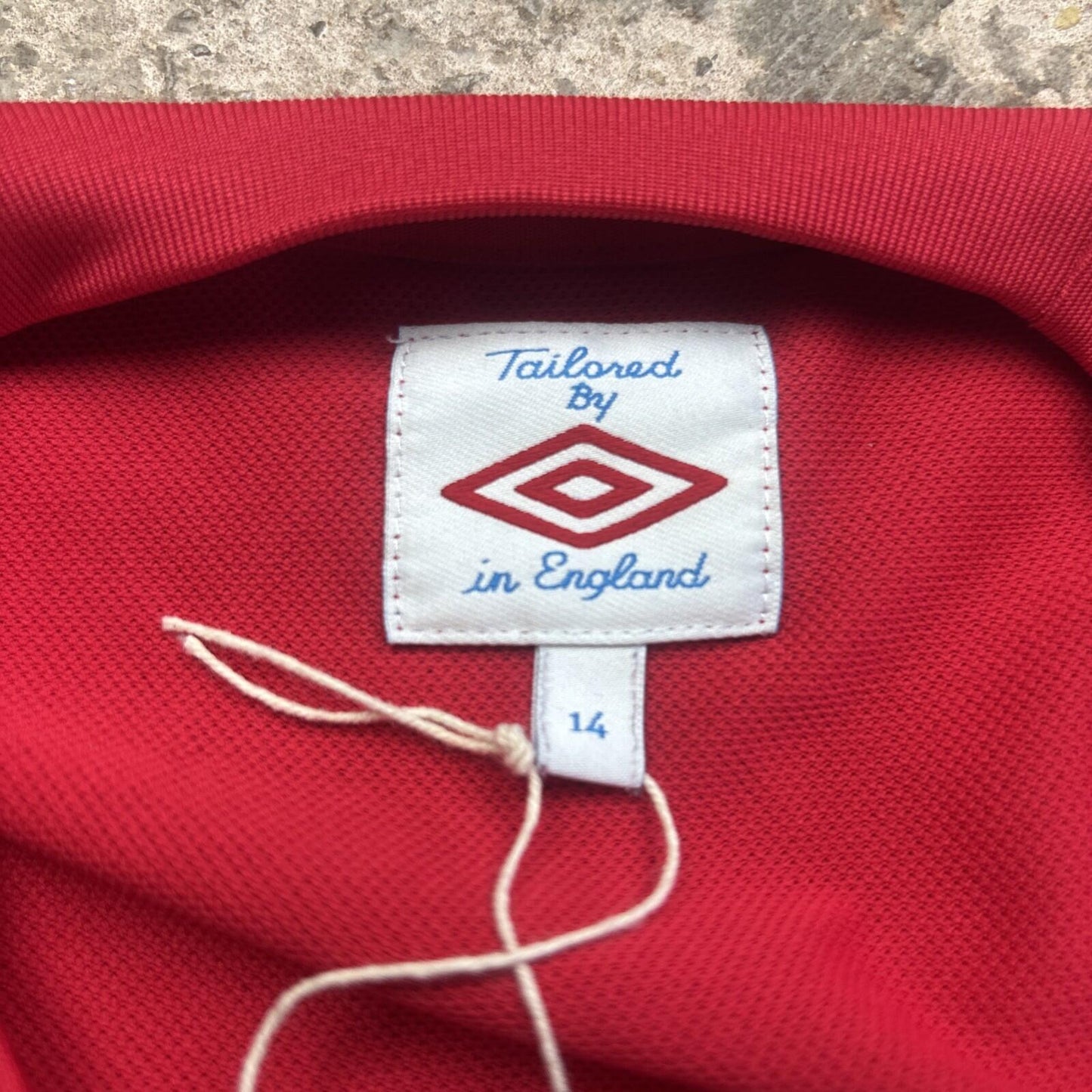 Red 2010/11 Umbro England Away Football Shirt Size: 14 (women’s)