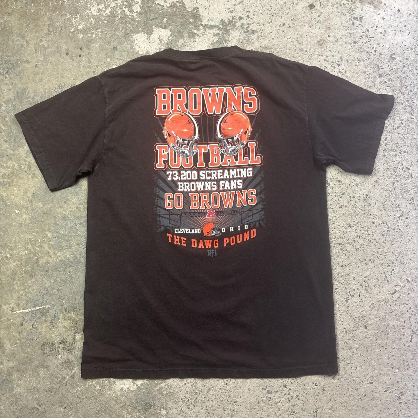 Brown NFL Cleveland Browns American Football Men’s Graphic T-Shirt | Size M