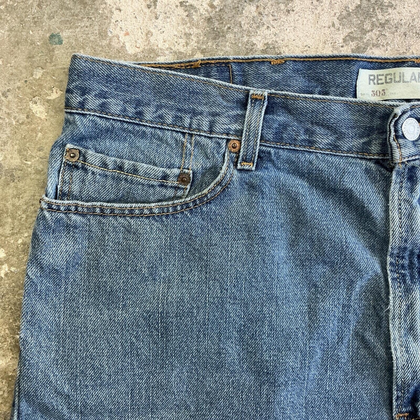 Blue Levi’s Denim Jean Shorts In Regular Fit | W40