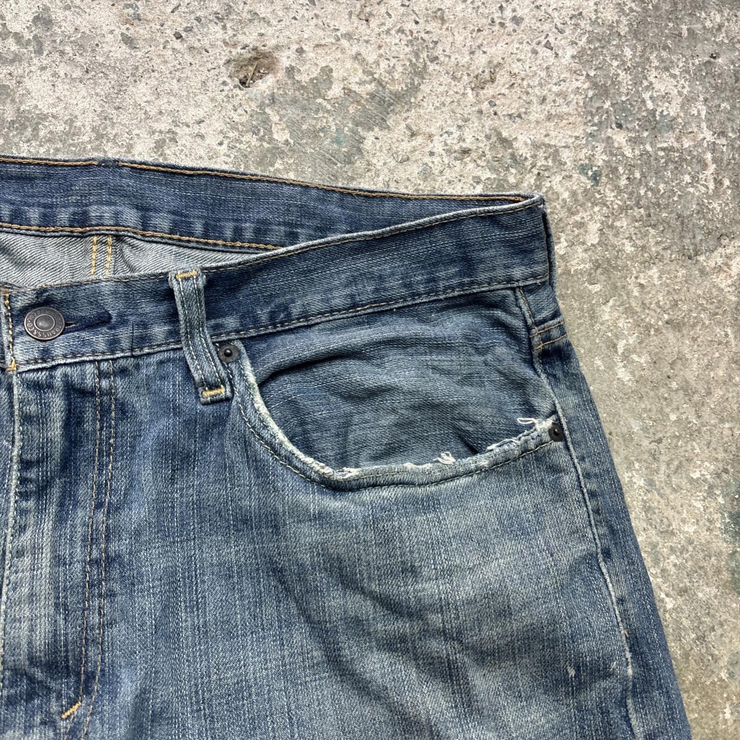 Blue Denim Levi’s 559 Men’s Shorts | W34