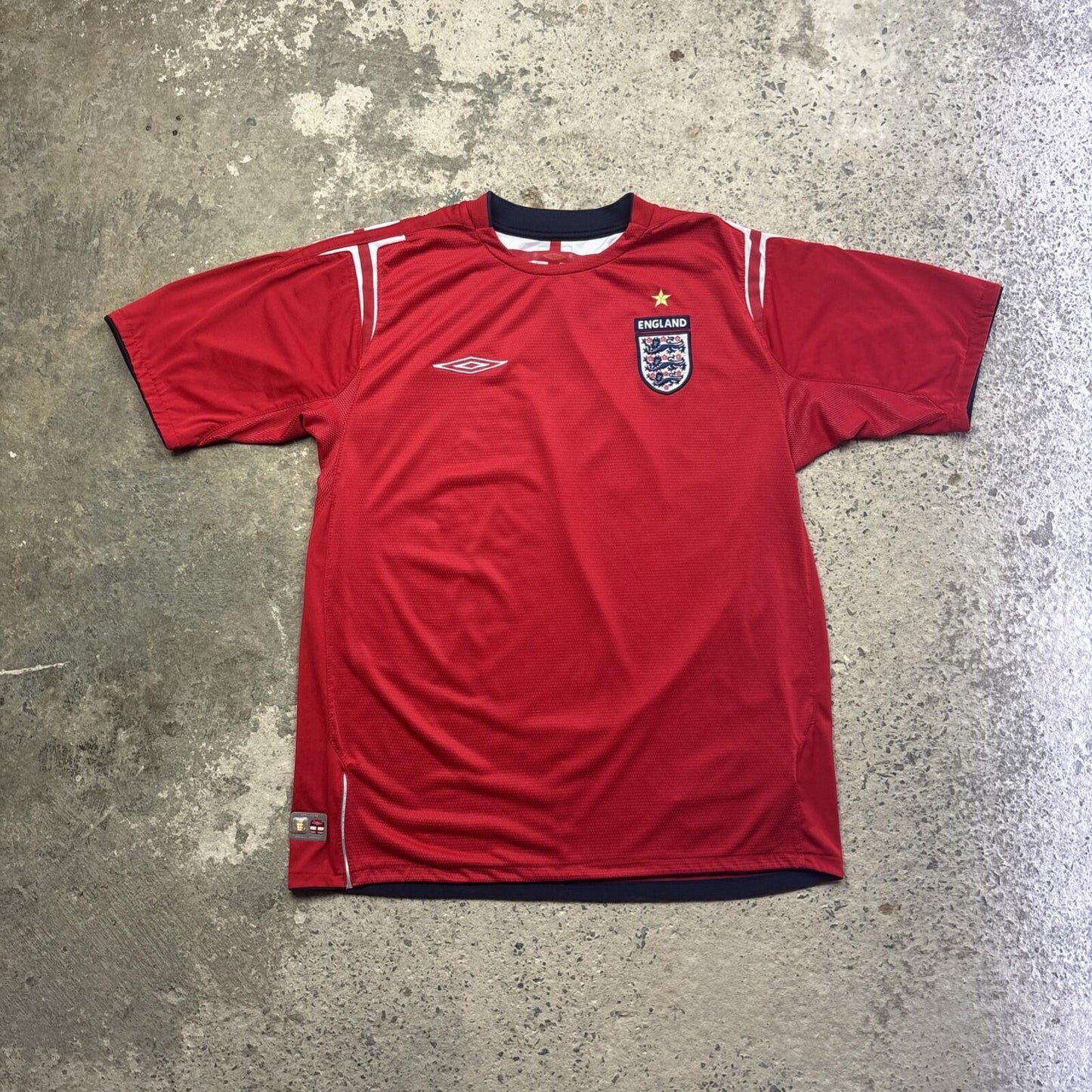 Red England Football 2004/06 Umbro Away Shirt | Size: L