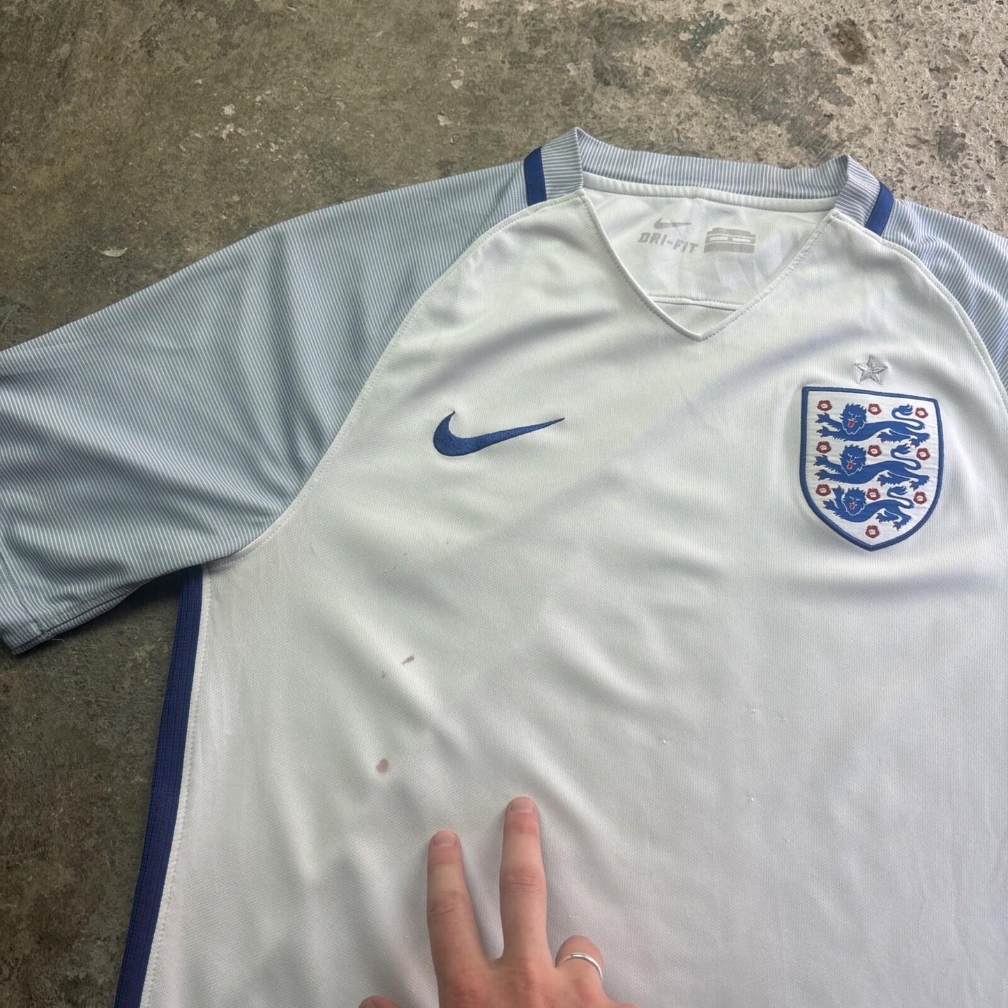 White Nike 2016/17 England Football Shirt | Size: M
