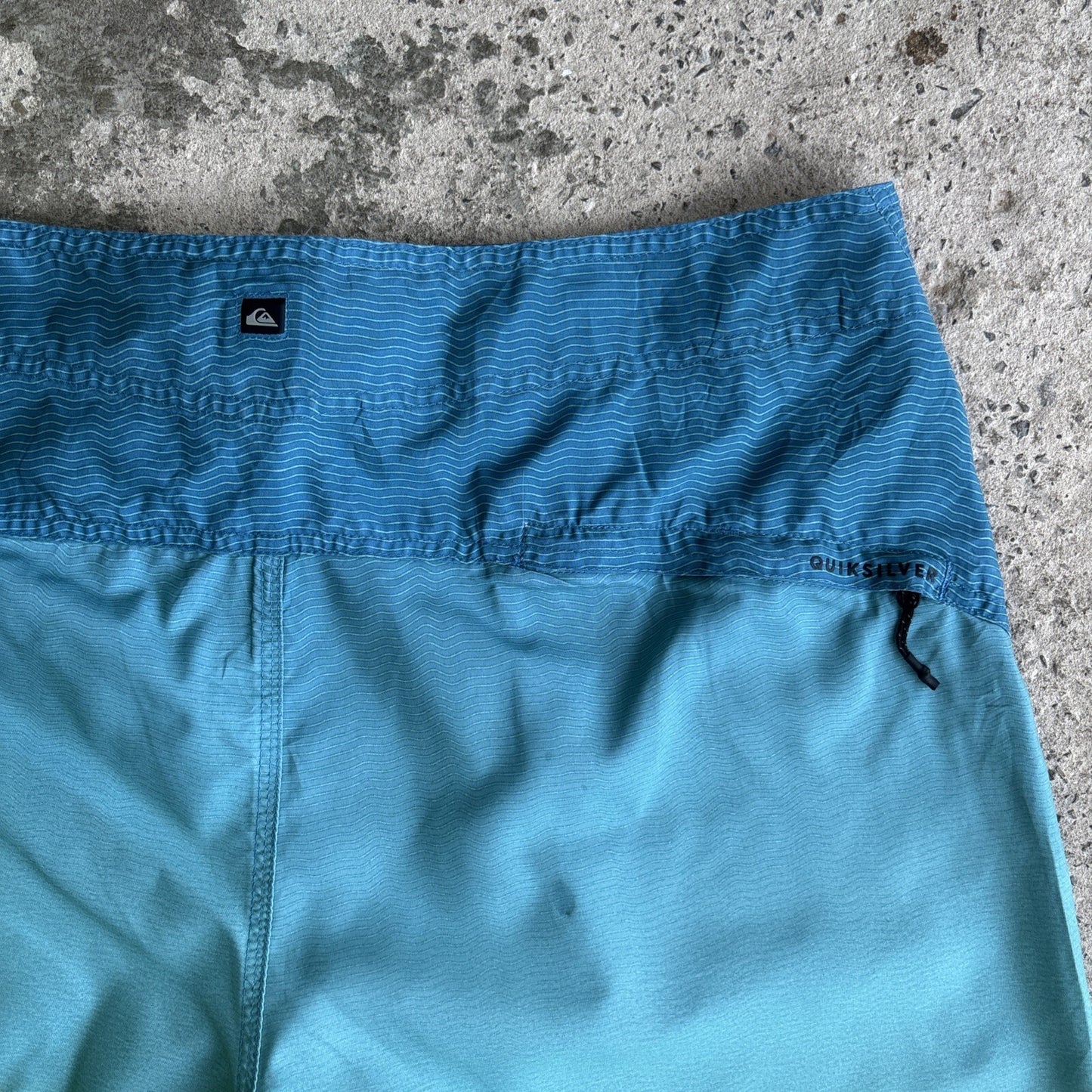 Blue & Yellow Quiksilver Gradient Board Shorts | W36"