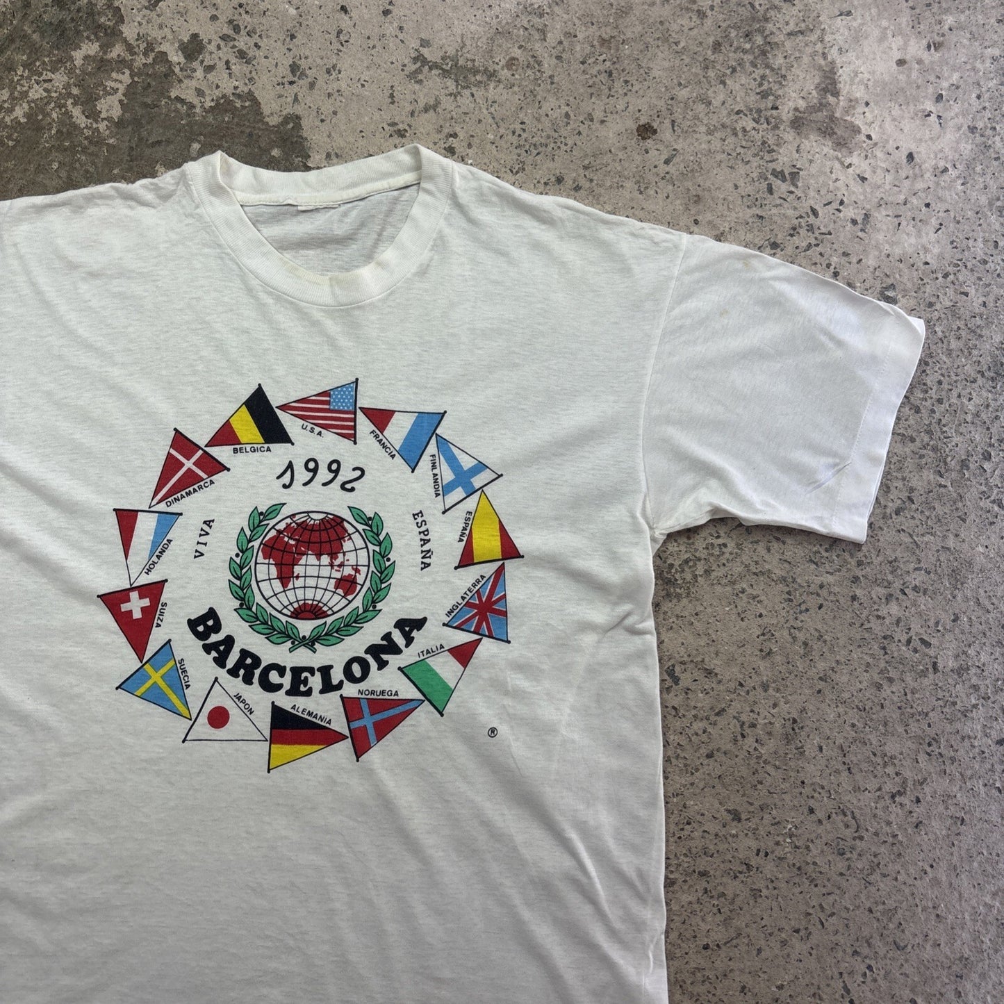 Vintage White Barcelona 1992 Olympics Graphic T-Shirt | Size L