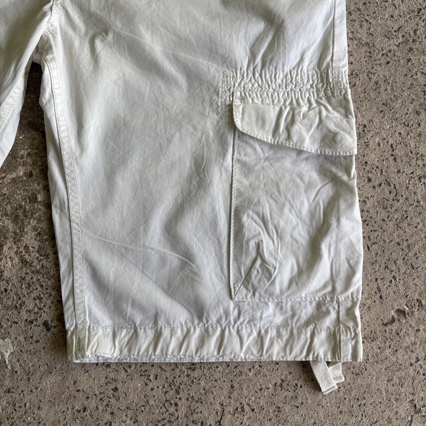 White Y2K Levis Cargo Shorts | W42"