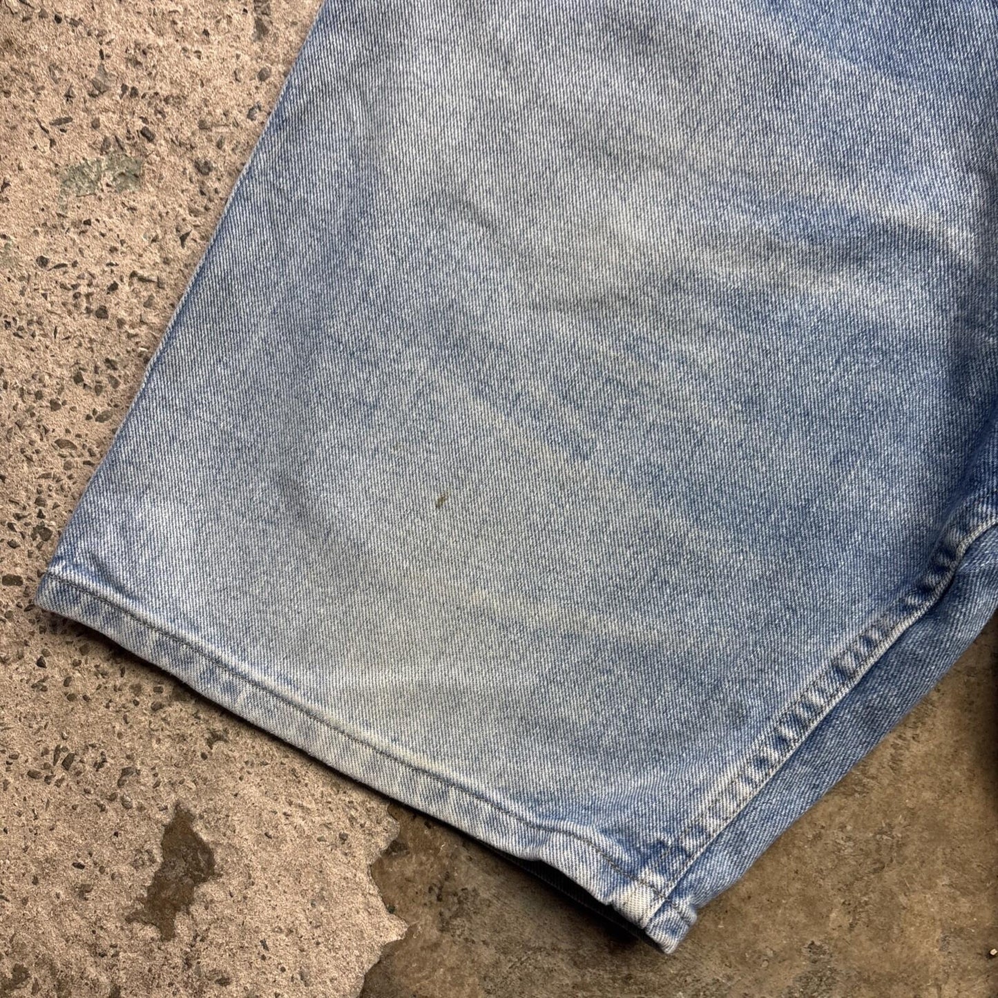 Blue Denim Wrangler Men’s Bermuda Relaxed Fit Shorts | W32