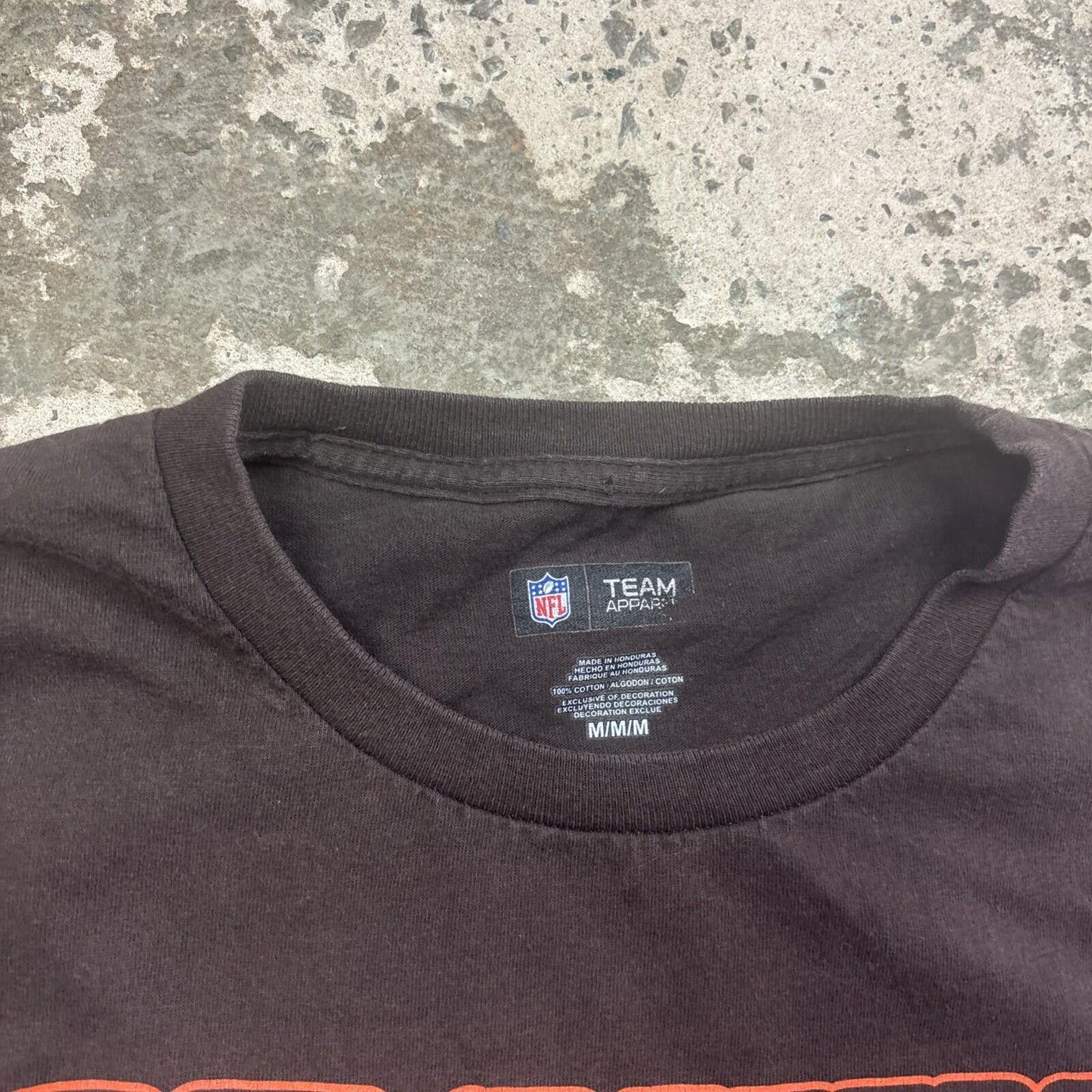 Brown NFL Cleveland Browns American Football Men’s Graphic T-Shirt | Size M