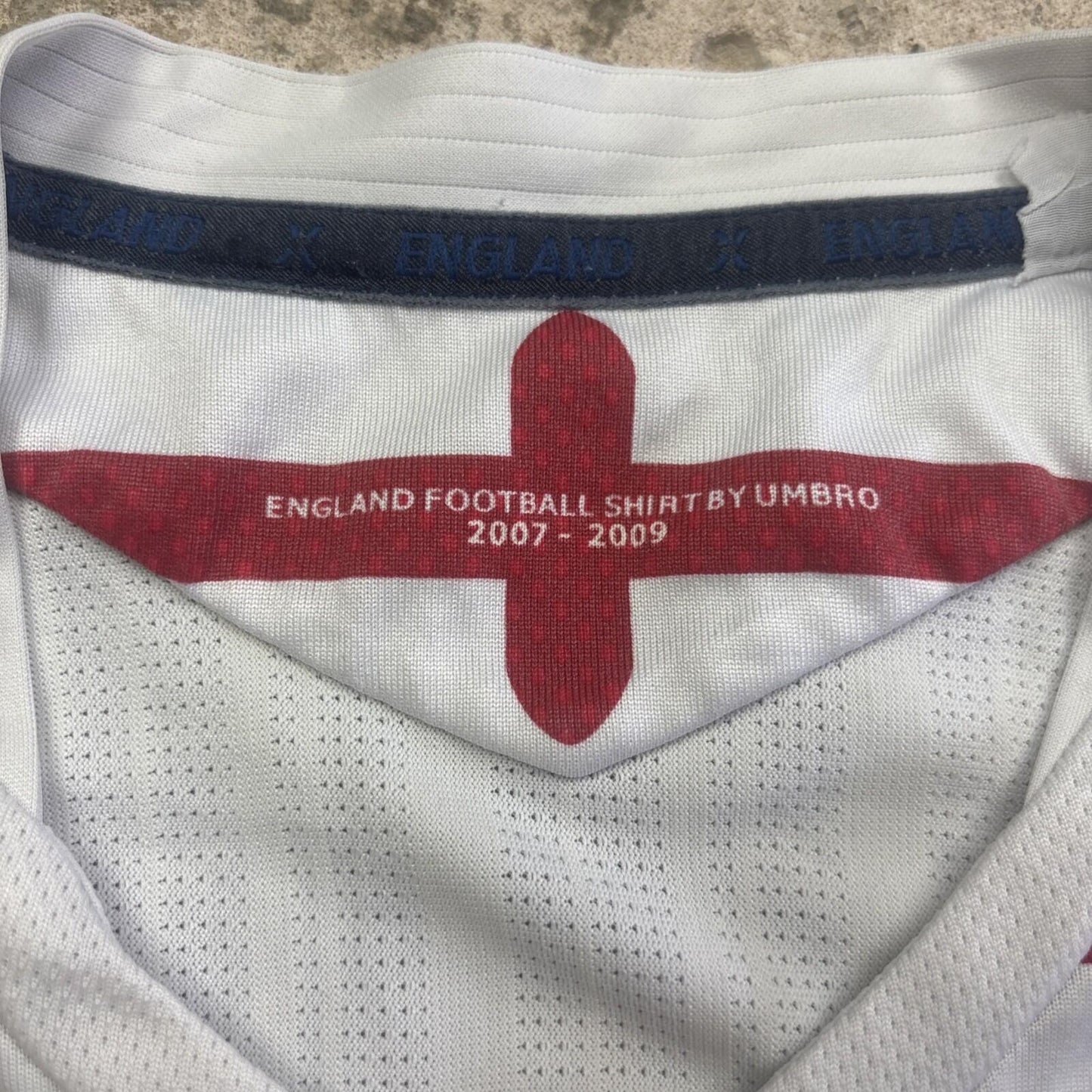 White Umbro England 2007/09 Football Home Shirt | Size: S
