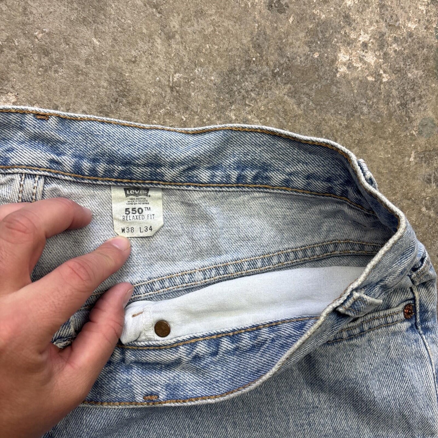 Light Blue Men’s Levi’s 550 Denim Cut Off Shorts - W38